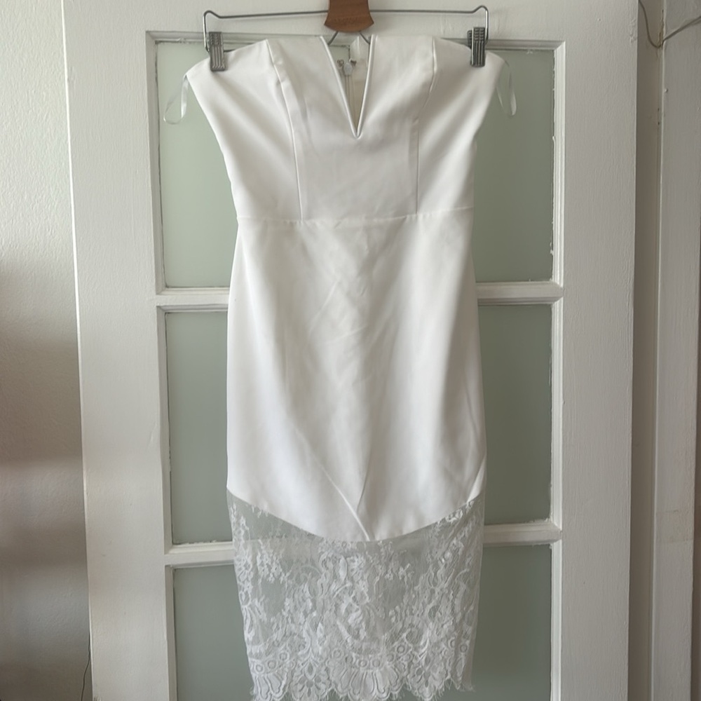Bebé white dress brand new negotiable 💕
